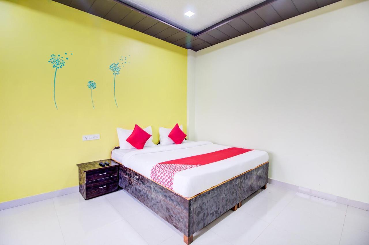 Oyo 48915 Chaitanya Green Park Hotel Vani Esterno foto