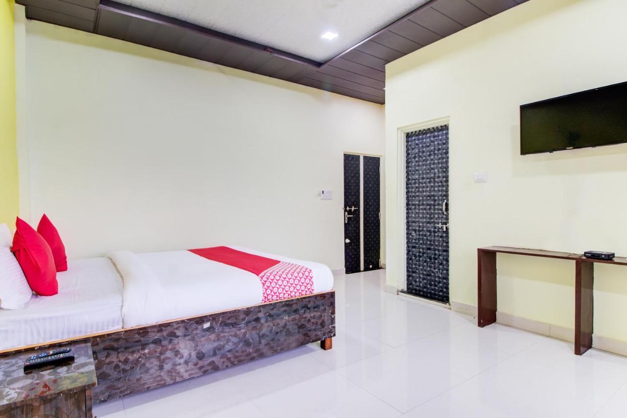 Oyo 48915 Chaitanya Green Park Hotel Vani Esterno foto