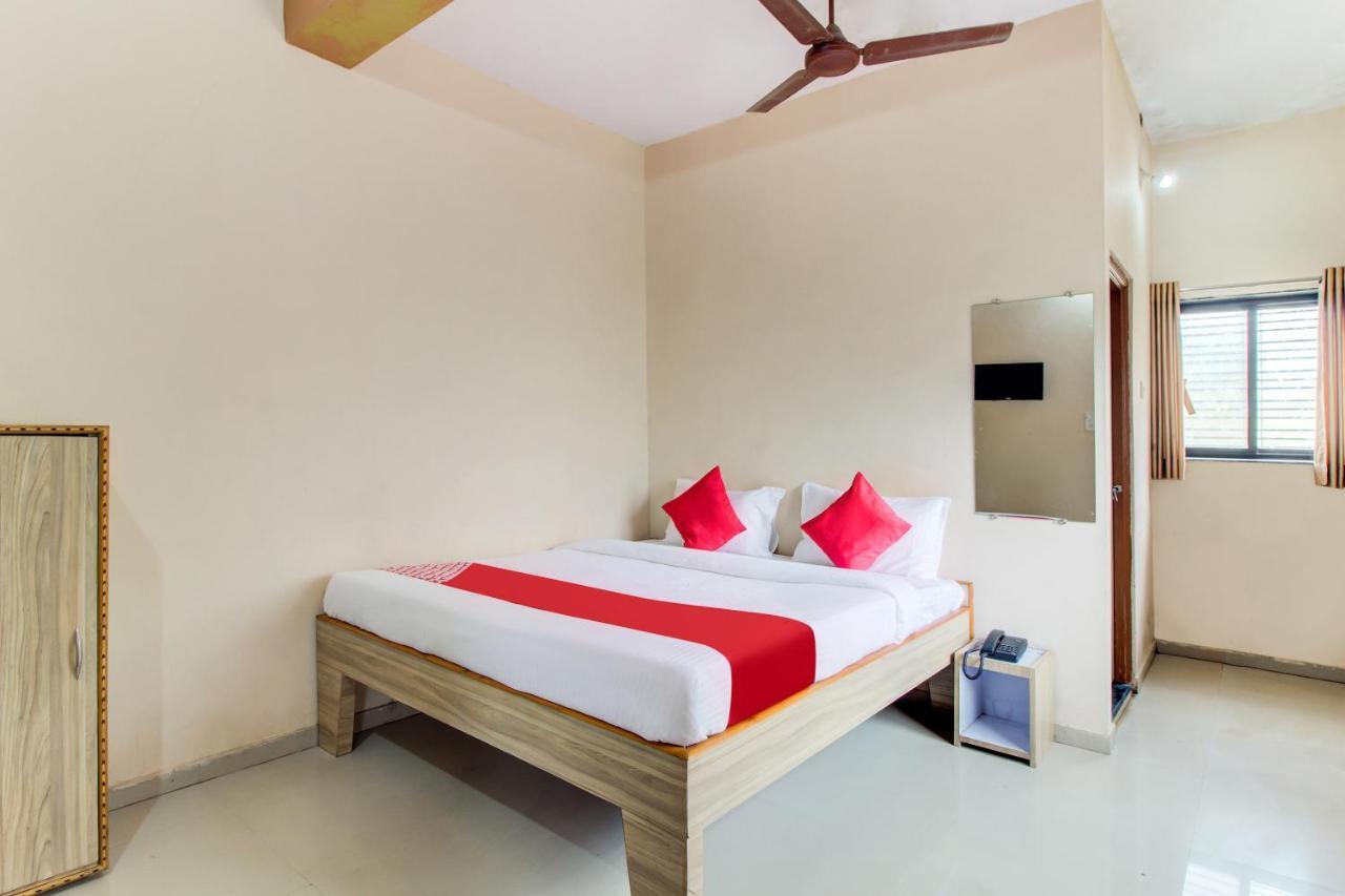 Oyo 48915 Chaitanya Green Park Hotel Vani Esterno foto