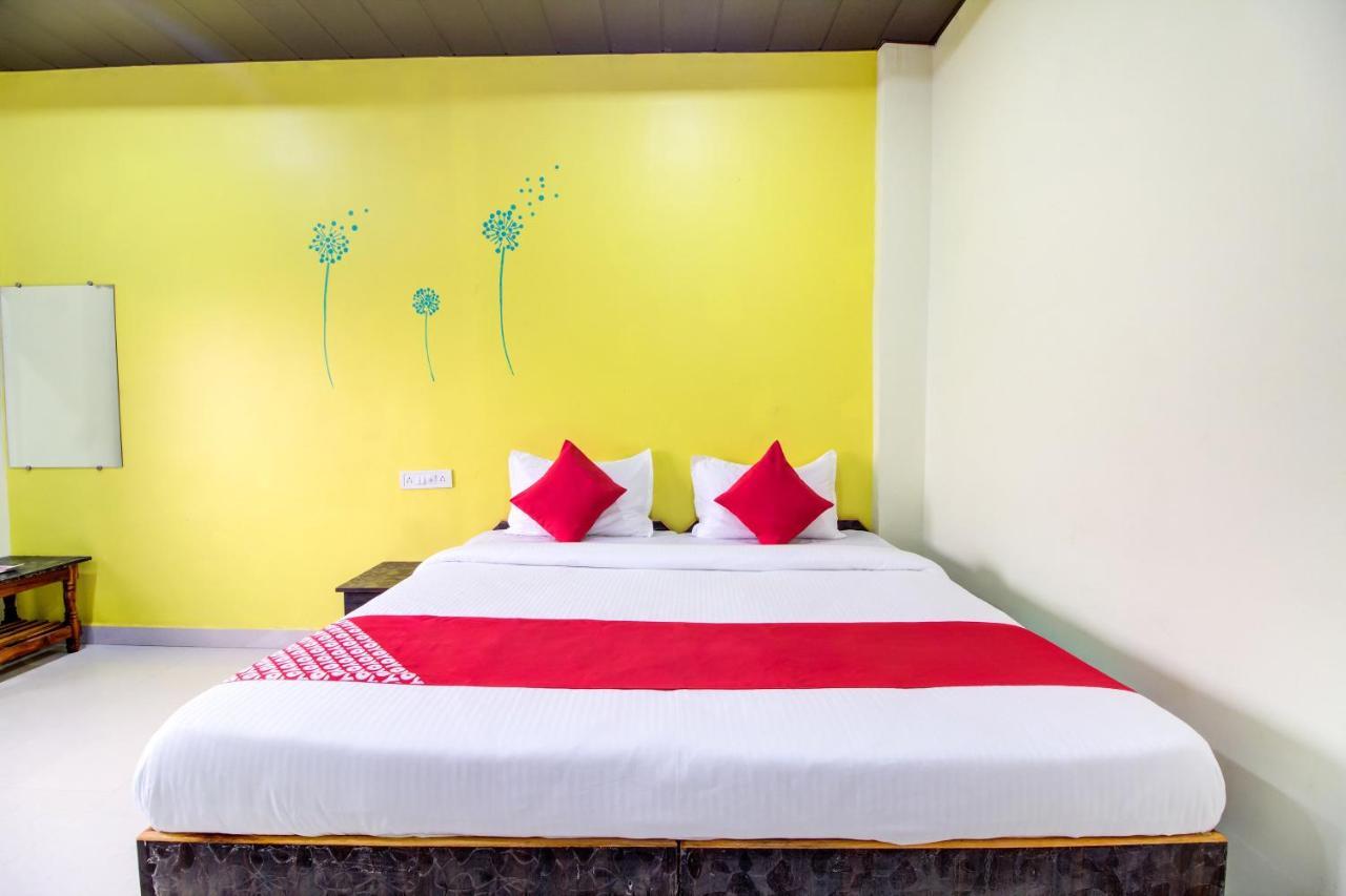 Oyo 48915 Chaitanya Green Park Hotel Vani Esterno foto