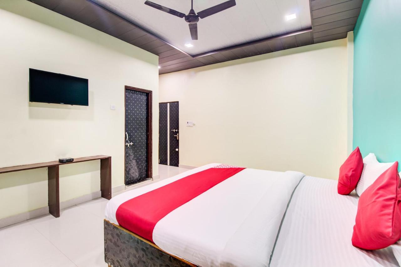 Oyo 48915 Chaitanya Green Park Hotel Vani Esterno foto