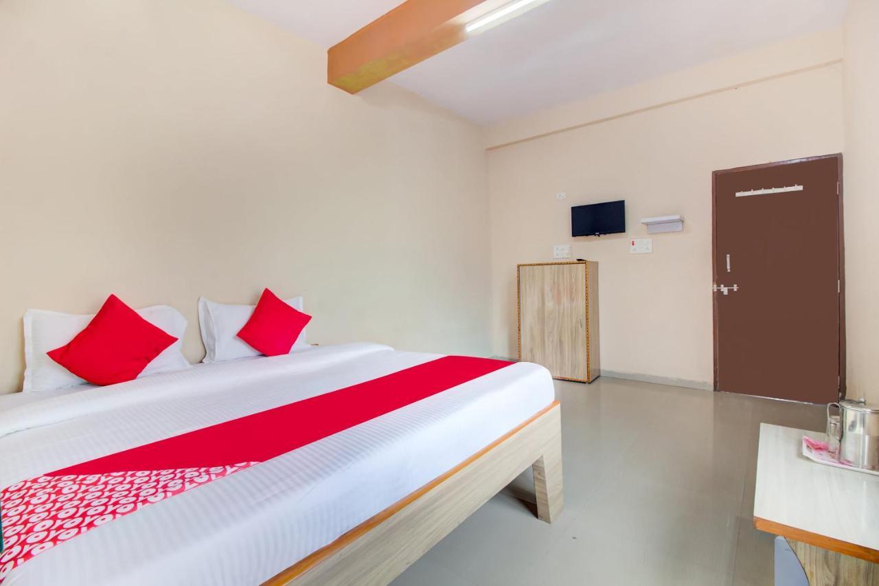 Oyo 48915 Chaitanya Green Park Hotel Vani Esterno foto